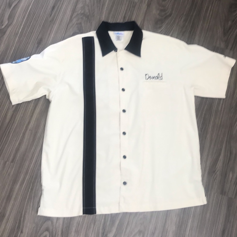 Disney Men’s Donald Duck Bowling Shirt size L